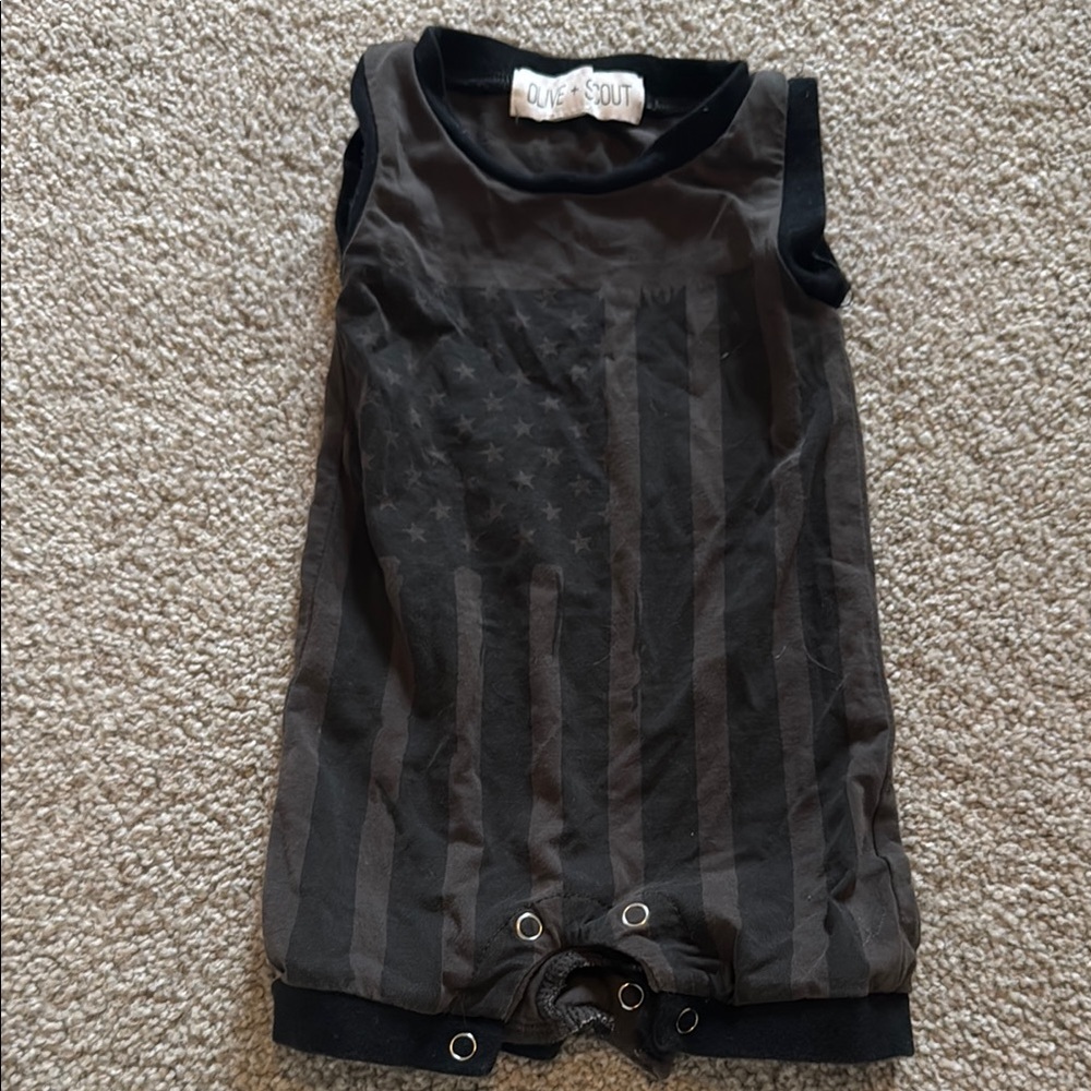 Quinn & Scout Black Sleeveless Romper